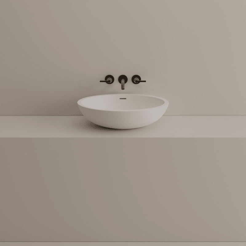 Agape Spoon XL Aufsatzwaschbecken, definierend Luxus und Stil neu, im minimalistisch-modernen Stil mit matter Wandarmatur. Dieses Aufsatzwaschbecken ist verfügbar in weißem Cristalplant® biobased.