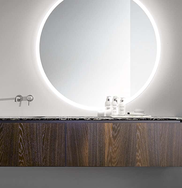 Spiegel mit LED