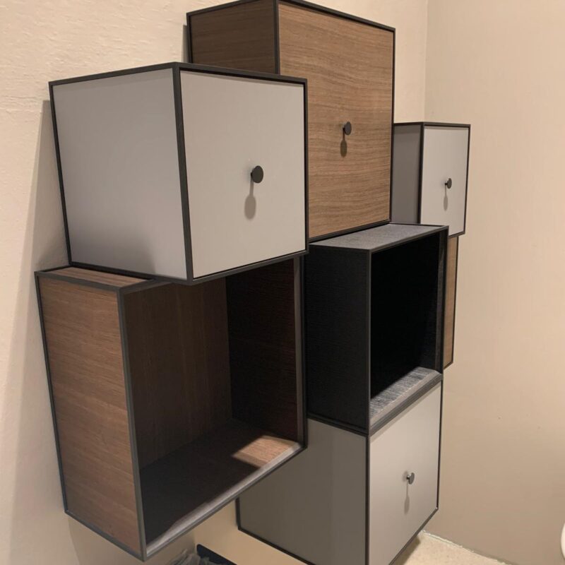 Design-Klassiker im Set: 7 Audo Frame Würfel für flexible Stauraum-Lösungen