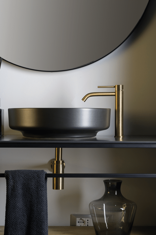 Alice Ceramica Math113 Waschtischarmatur mittlerer Höhe Gold PVD, elegantes Design